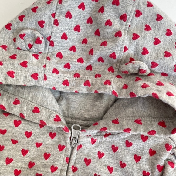 ❤️❤️Gap heart outfit❤️❤️ - Picture 3 of 6